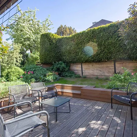 Family With A Beautiful Garden In Great Location By Renters Prázdninový dům *